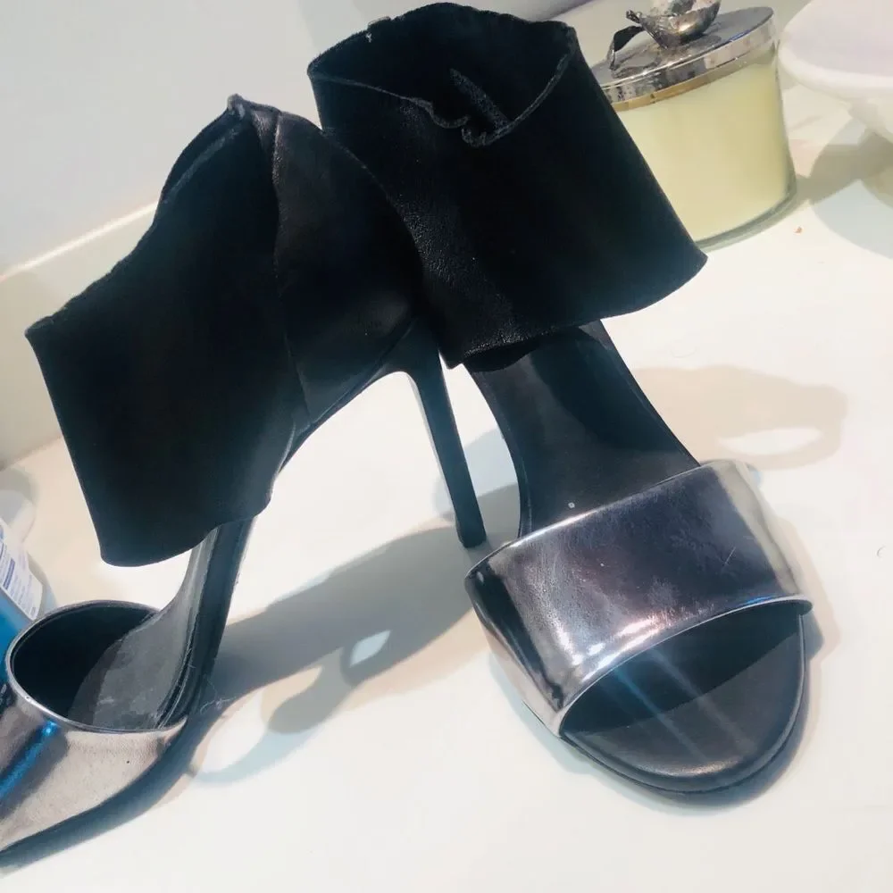 Vince beautiful heels